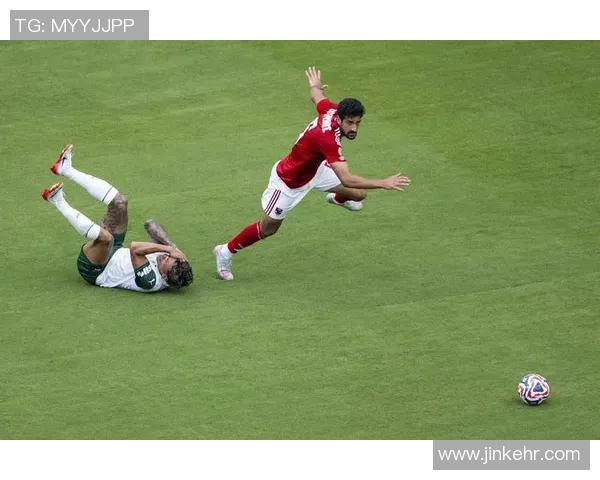 足球明星幽默采访趣事大揭秘让你捧腹大笑的精彩瞬间